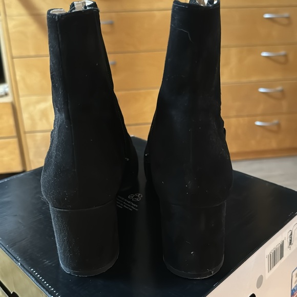 Nine West Zippered Boots - Picture 5 of 6